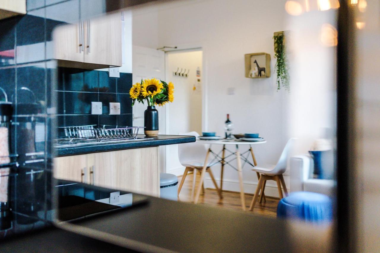 Bright 1-Bed Apartment In Chester By 53 Degrees Property, Ideal For Professionals & Couples, Great Location - Sleeps 4 المظهر الخارجي الصورة